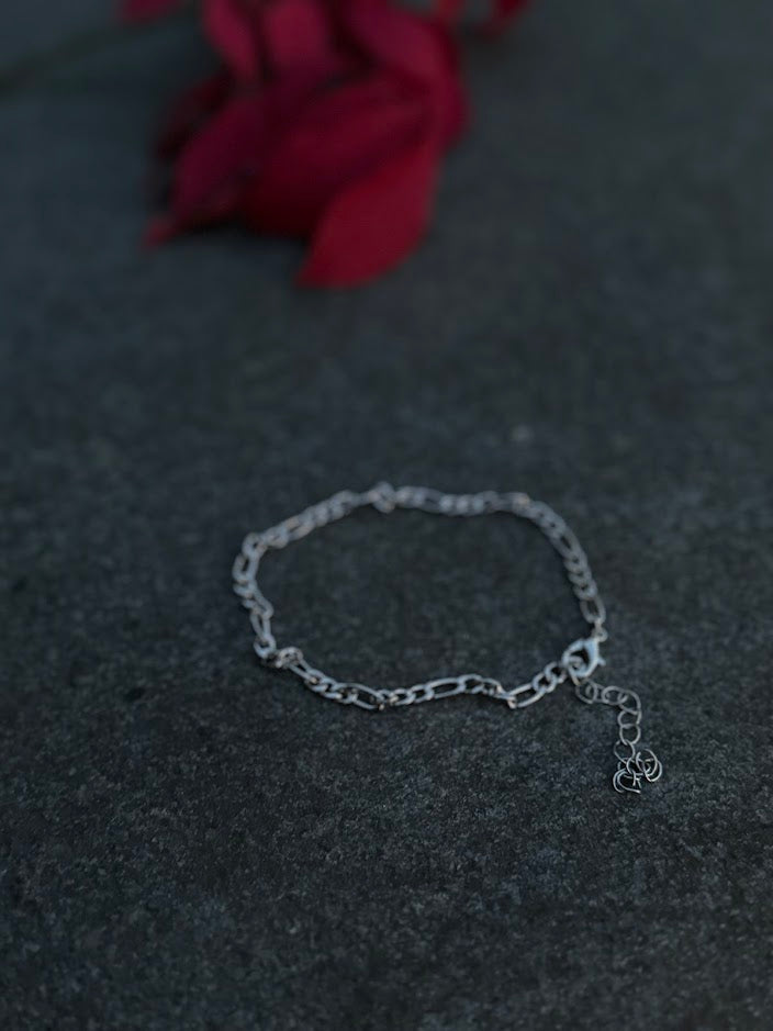 Modern Chain Link
